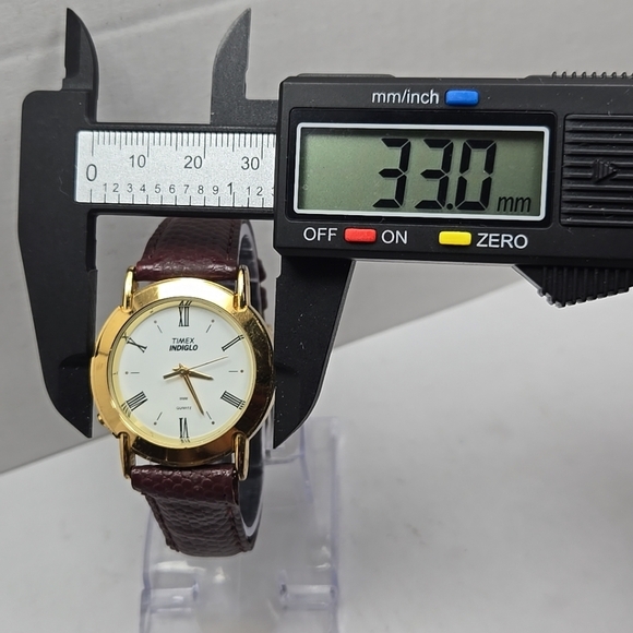 Mens Vintage 1991 Timex 33mm Indiglo Watch Gold Tone Quartz New Battery - Picture 4 of 12